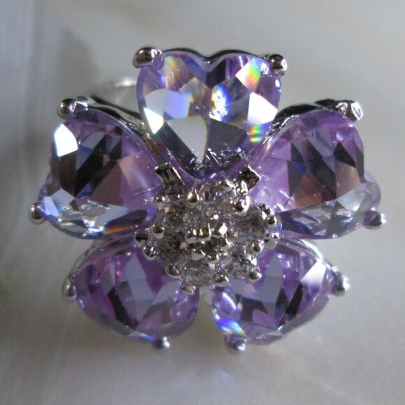 Lilac Heart Shaped CZ petals Flower Cocktail ring - Picture 4 of 6